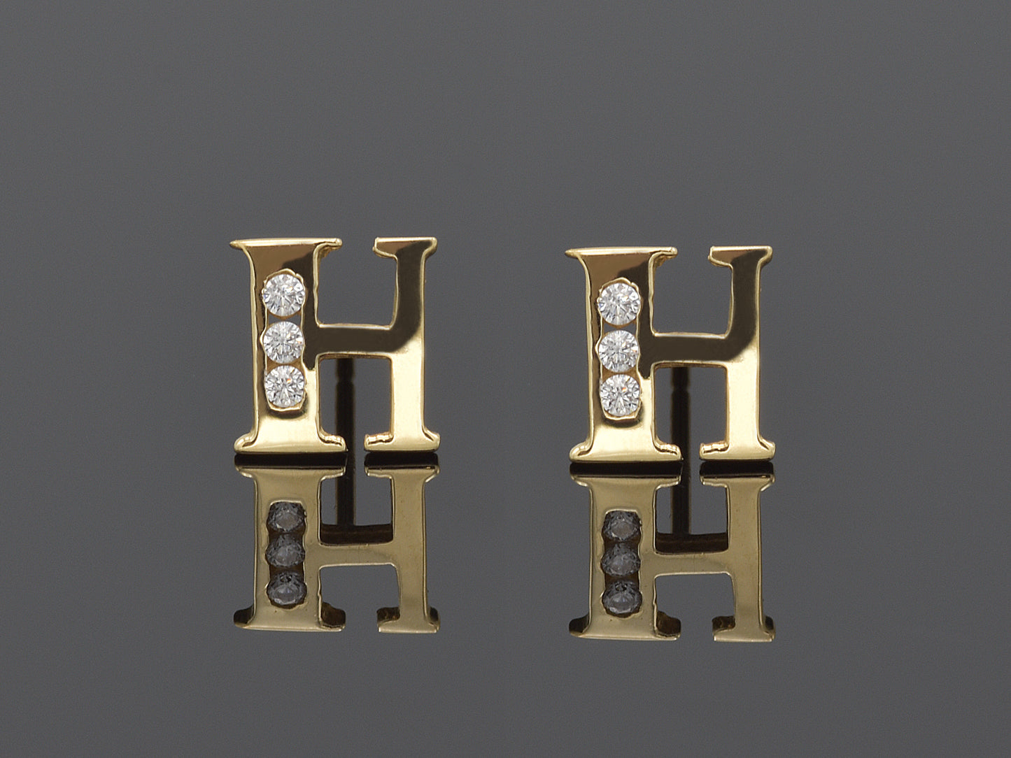 14K Initial Letter Alphabet Stud Earrings A-Z any Alphabet