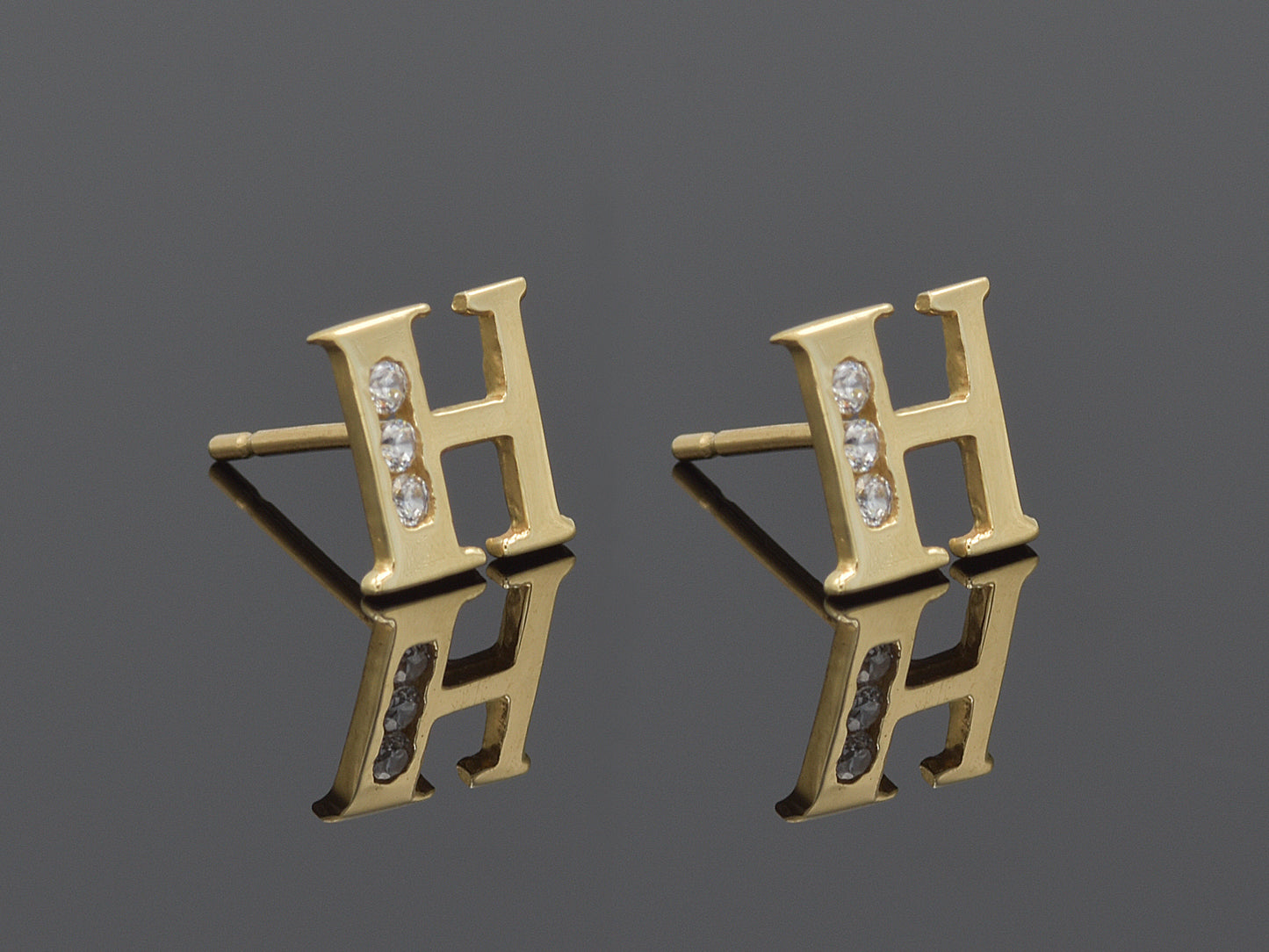 14K Initial Letter Alphabet Stud Earrings A-Z any Alphabet