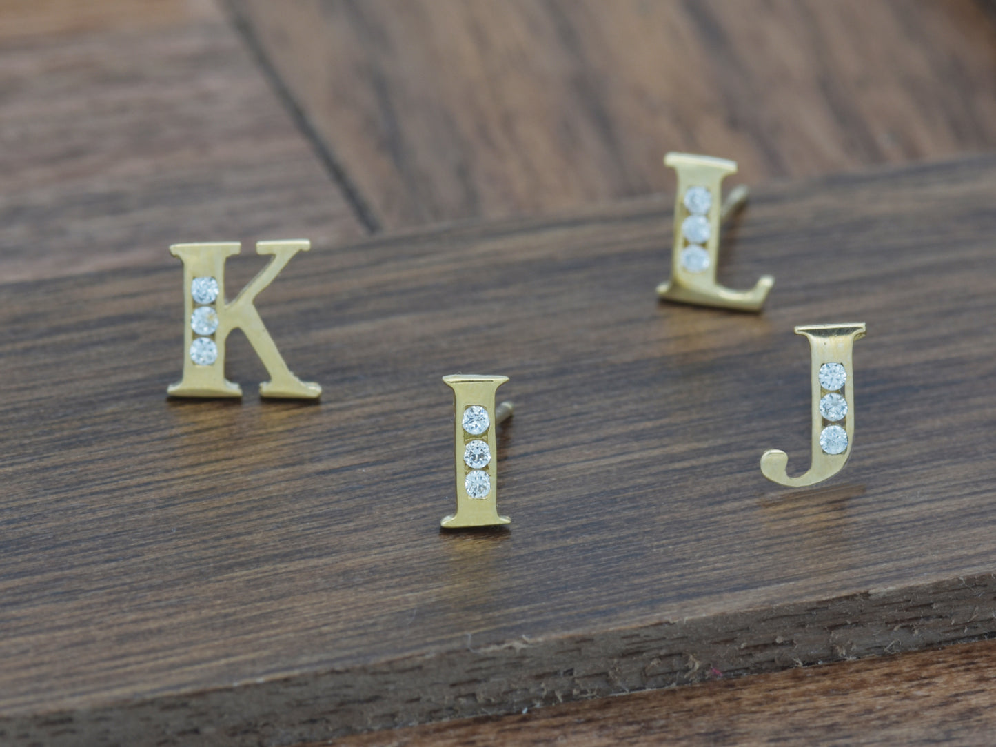 14K Initial Letter Alphabet Stud Earrings A-Z any Alphabet