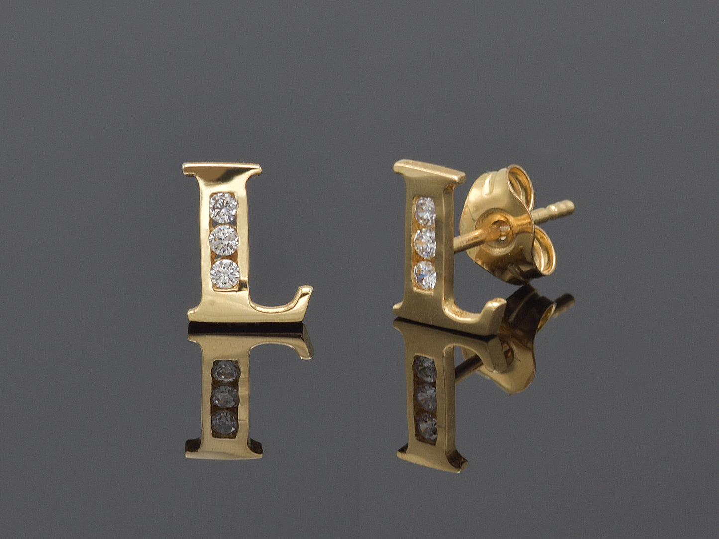 14K Initial Letter Alphabet Stud Earrings A-Z any Alphabet