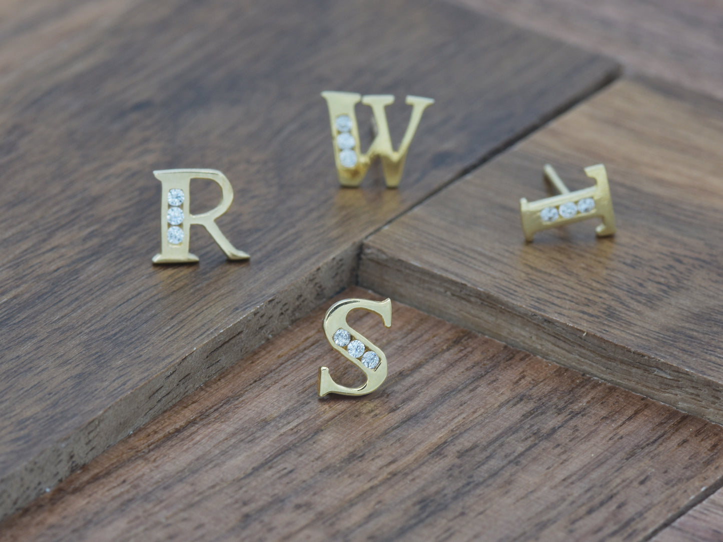 14K Initial Letter Alphabet Stud Earrings A-Z any Alphabet