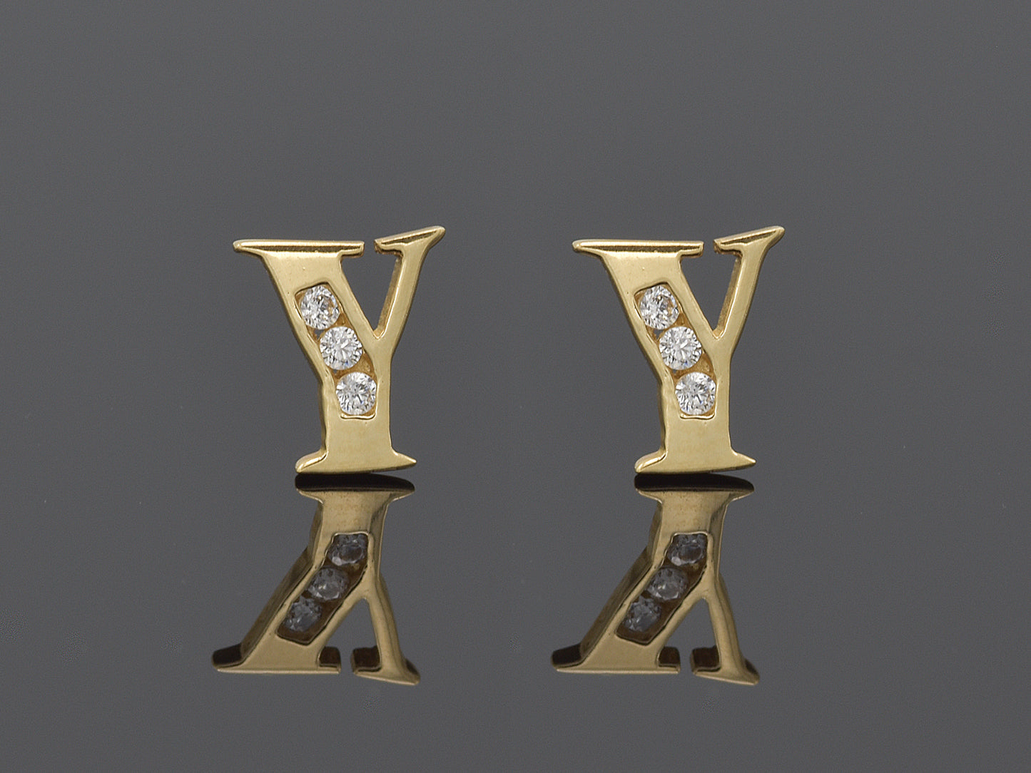 14K Initial Letter Alphabet Stud Earrings A-Z any Alphabet