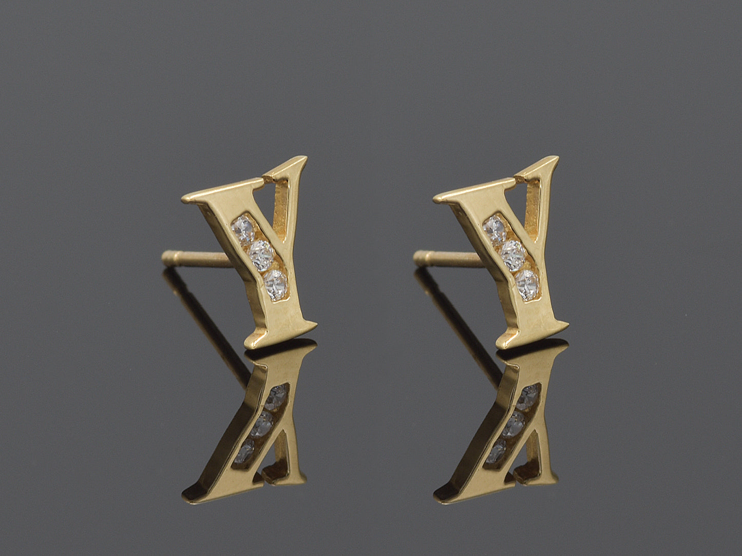 14K Initial Letter Alphabet Stud Earrings A-Z any Alphabet