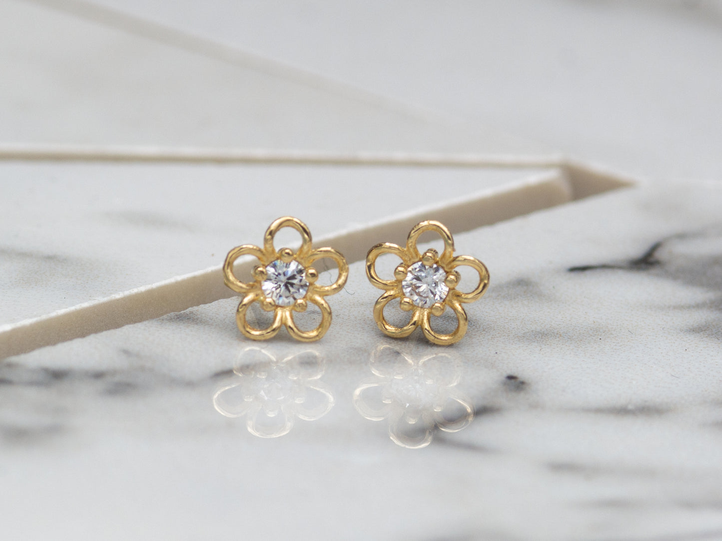 14k solid gold Flower Petals stud earrings