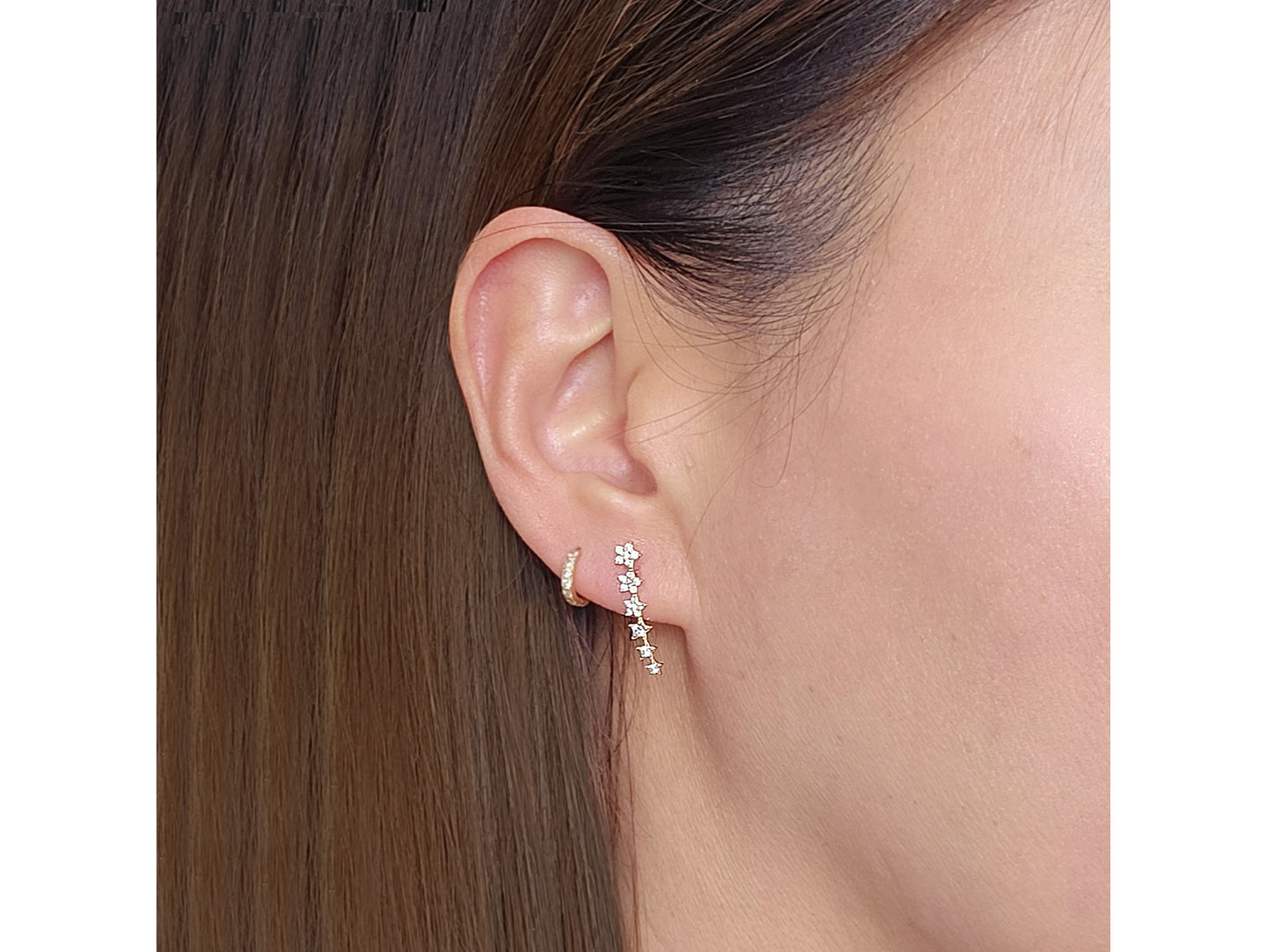 14k solid gold Cubic Zirconia Graduated Star Linear Drop Earrings