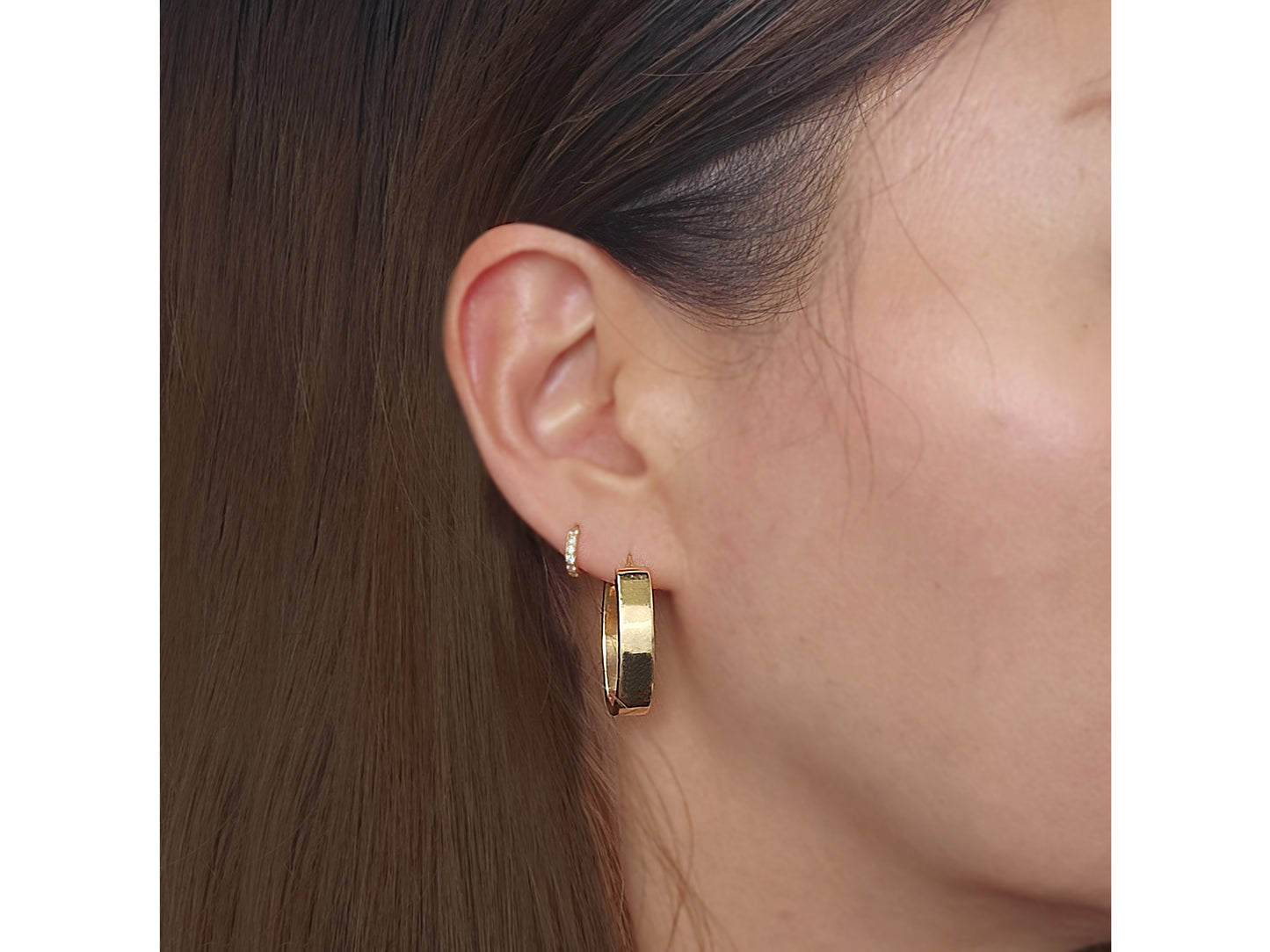 14K Solid Gold Polished Square Tube Oval Medium Hoop Earrings