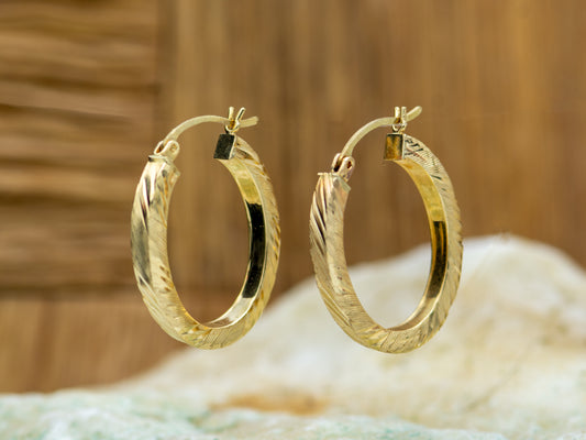 14K Solid Gold Hollow Textured Oval Hoops earrings