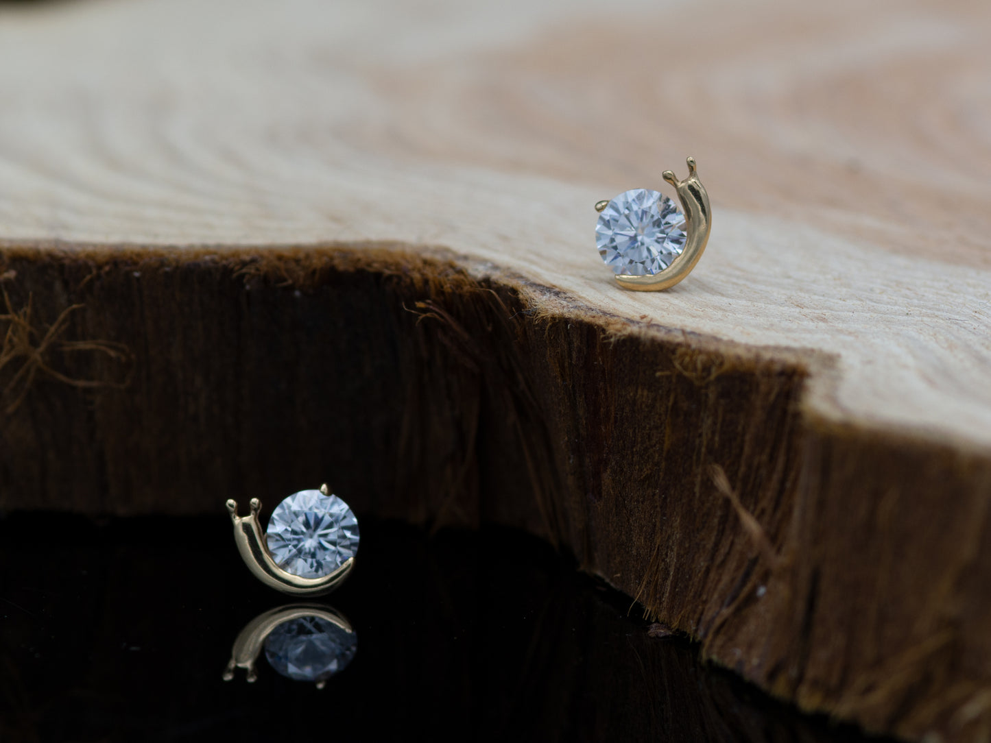 14k solid gold Snail stud earrings