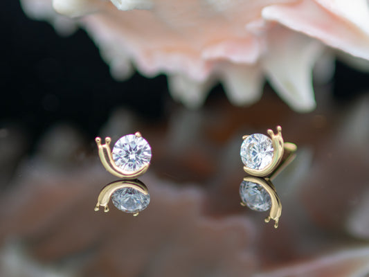 14k solid gold Snail stud earrings