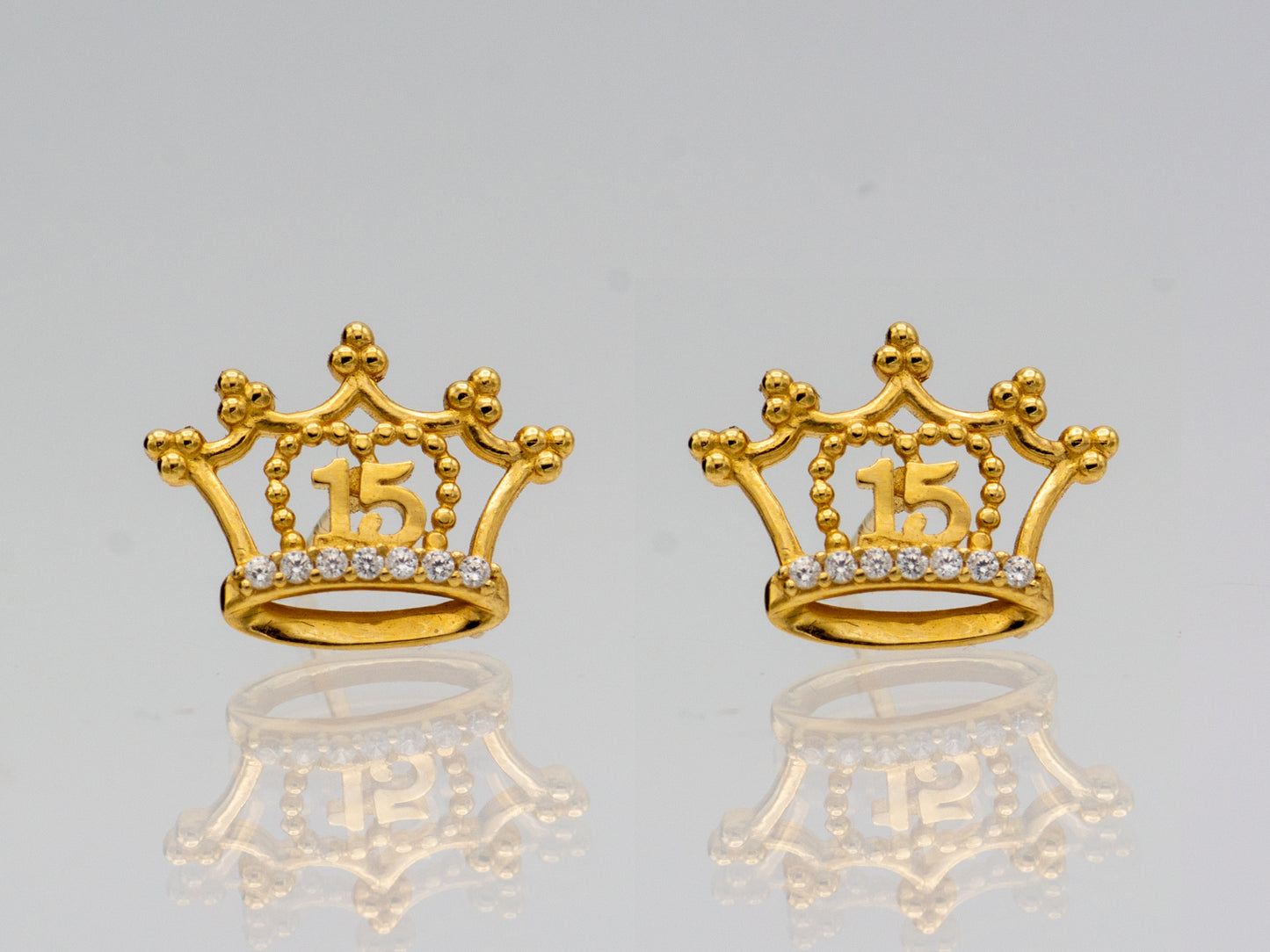 14k solid gold Años Sweet 15 Quinceanera Crown Queen stud earrings