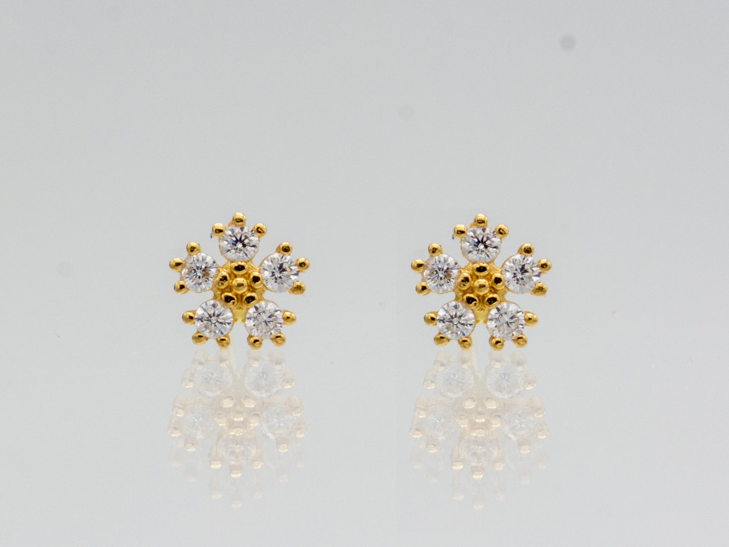 14k Solid Gold Tiny flower Stud Earrings