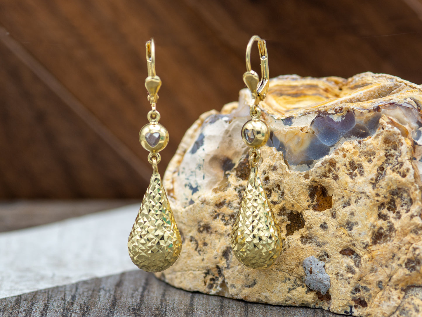 14k solid gold Diamond-Cut Puff Teardrop Dangle Earrings in Hollow