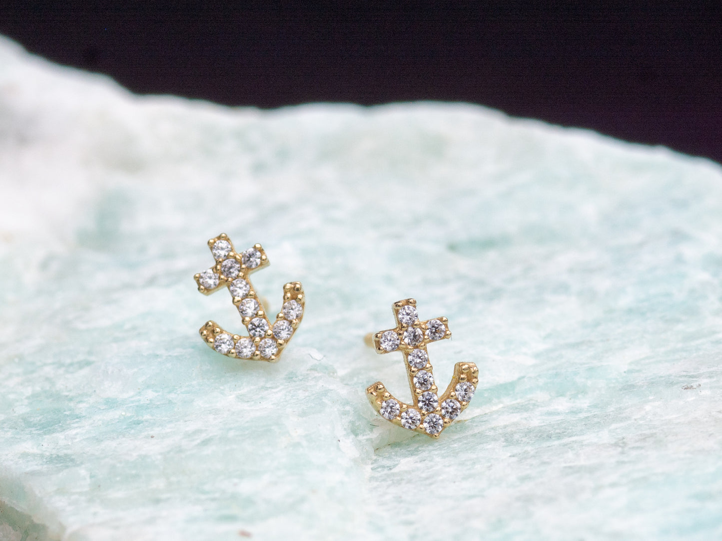 14k solid gold horseshoe screw back stud earing