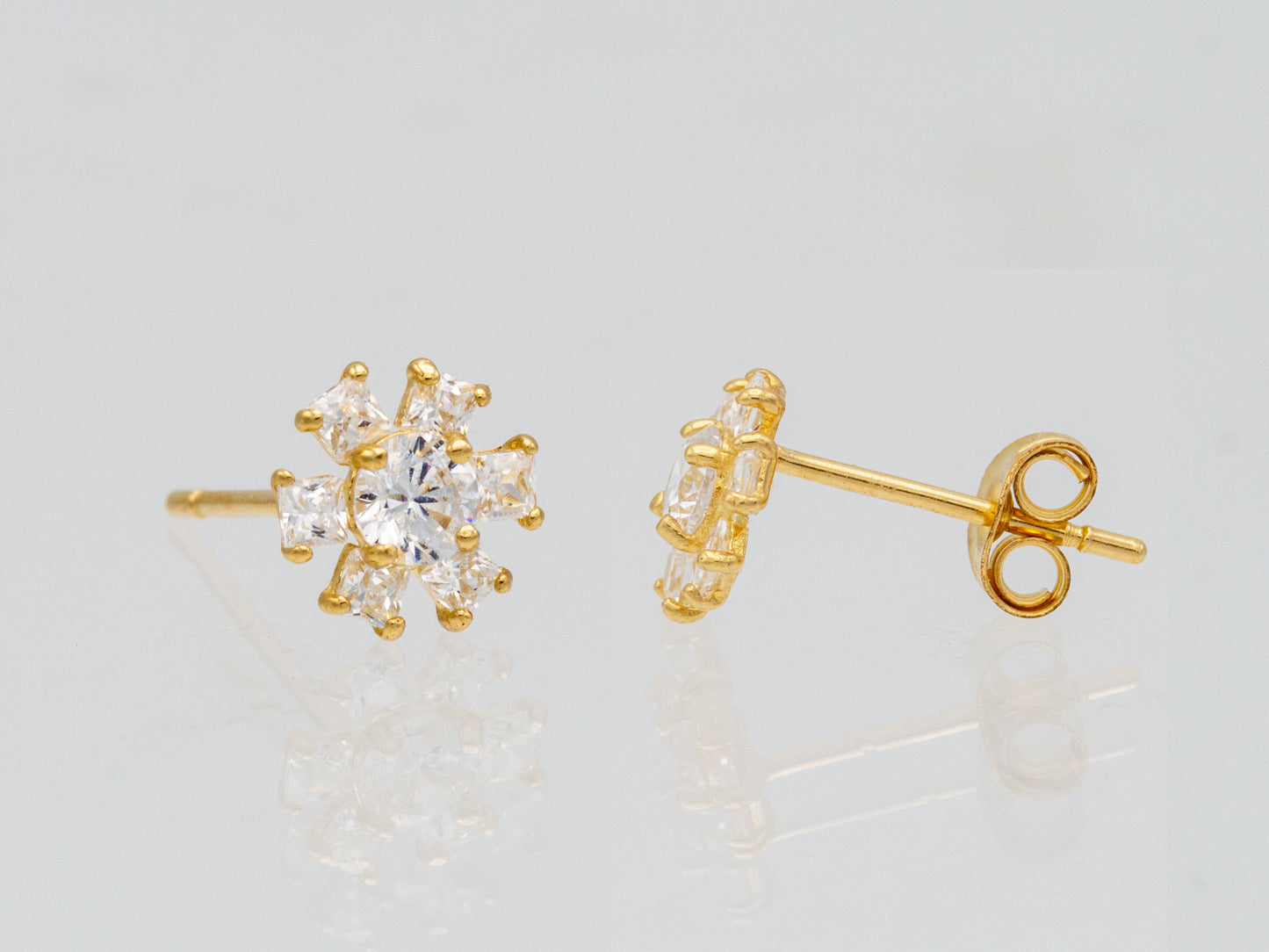 14k solid gold Flower Simulated diamond stud earring