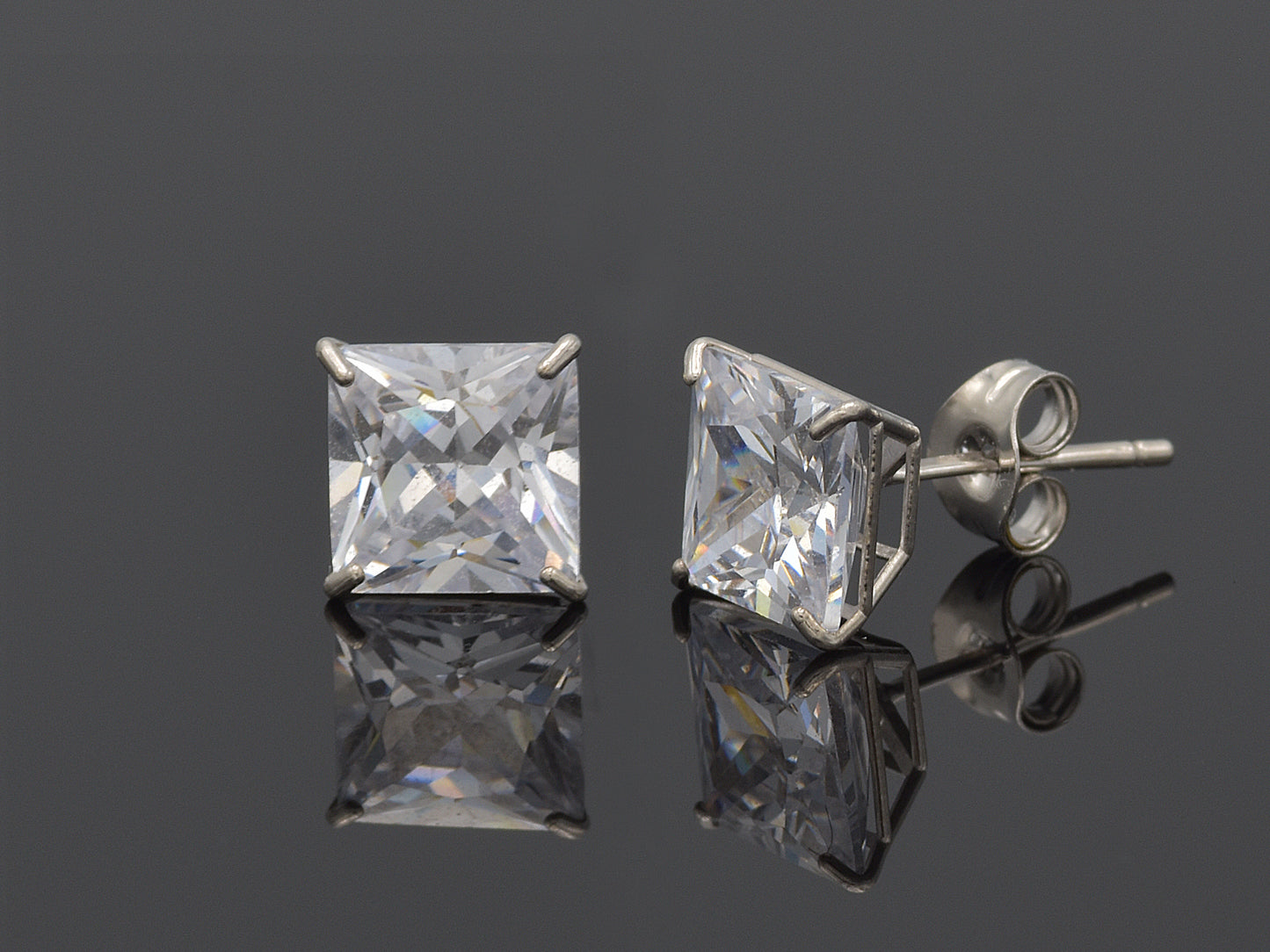 14k Solid Gold Basket Set CZ Princess cut Stud