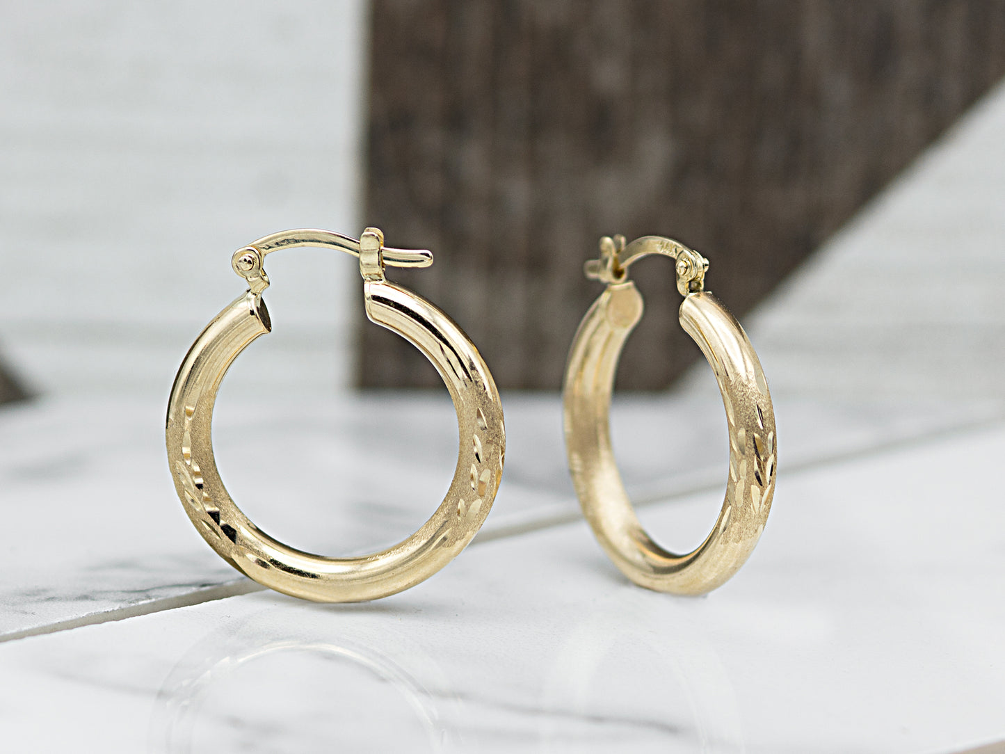 14k Yellow real solid Gold Round Hollow Hoop Earrings