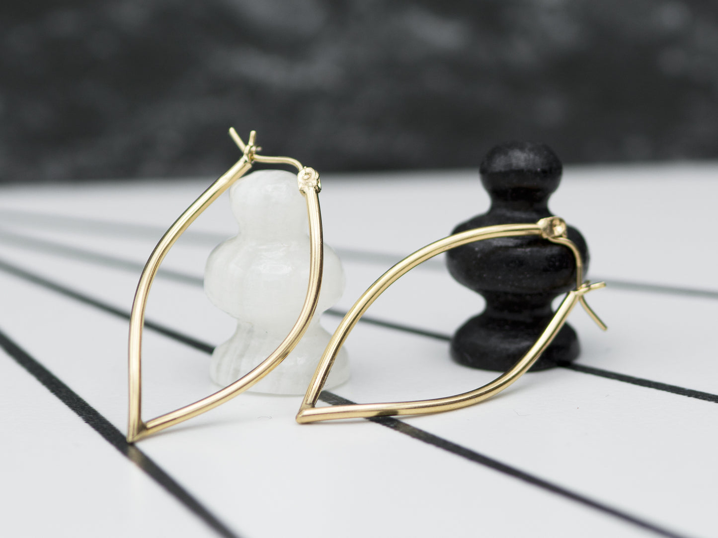 14K Yellow Solid real Gold Twisted Oval Hoop Earrings