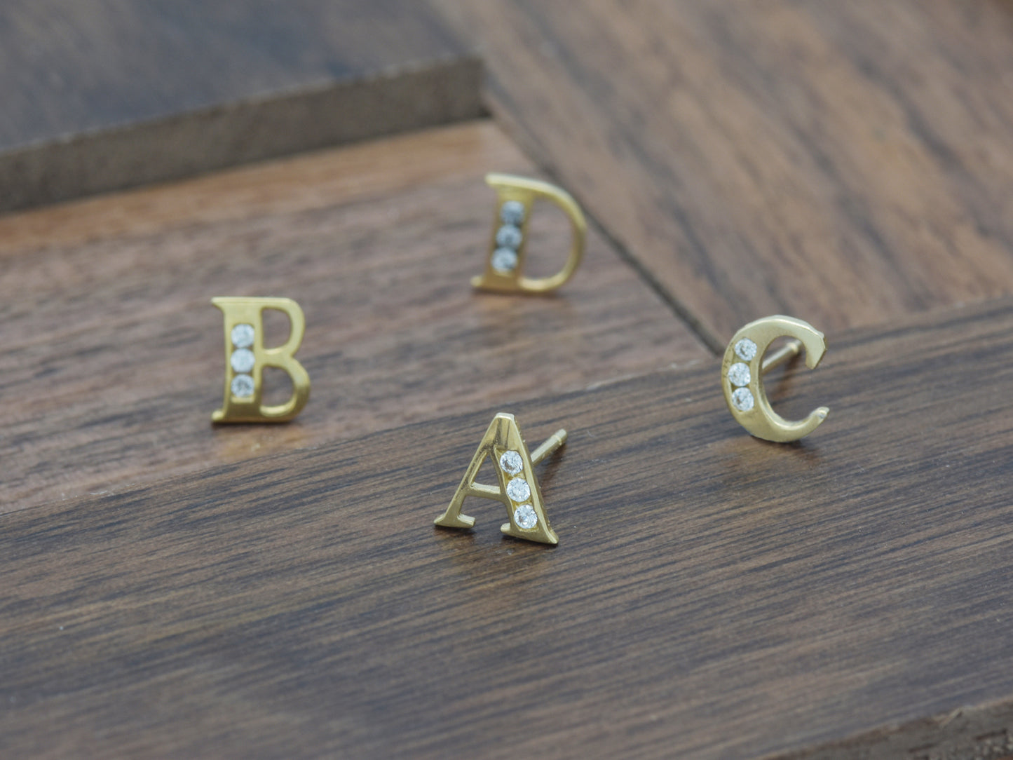 14K Initial Letter Alphabet Stud Earrings A-Z any Alphabet