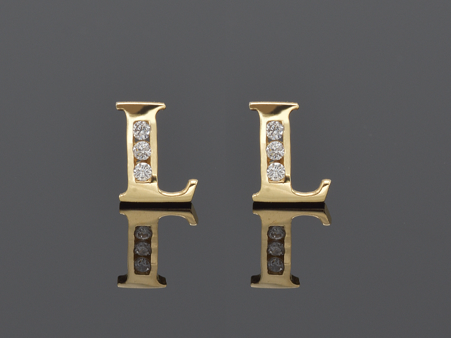 14K Initial Letter Alphabet Stud Earrings A-Z any Alphabet
