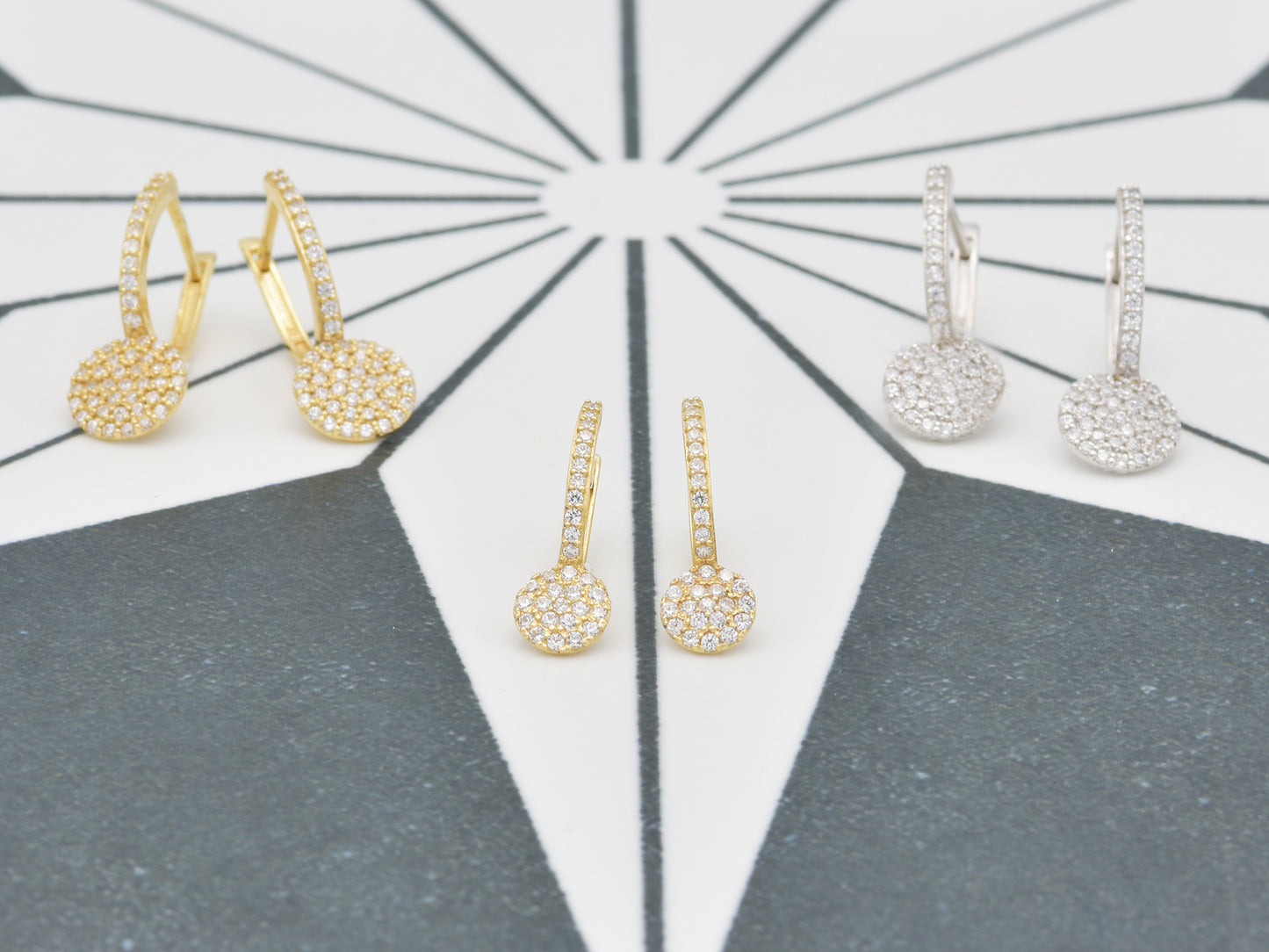 14K solid gold fastened disk earring