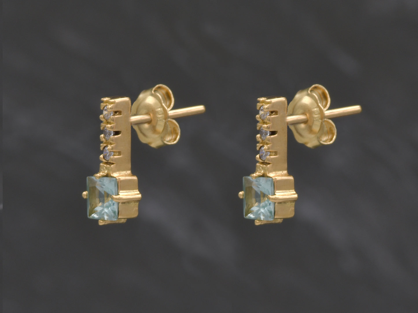 4k solid gold post drop earring with Aquamarine gemstone1