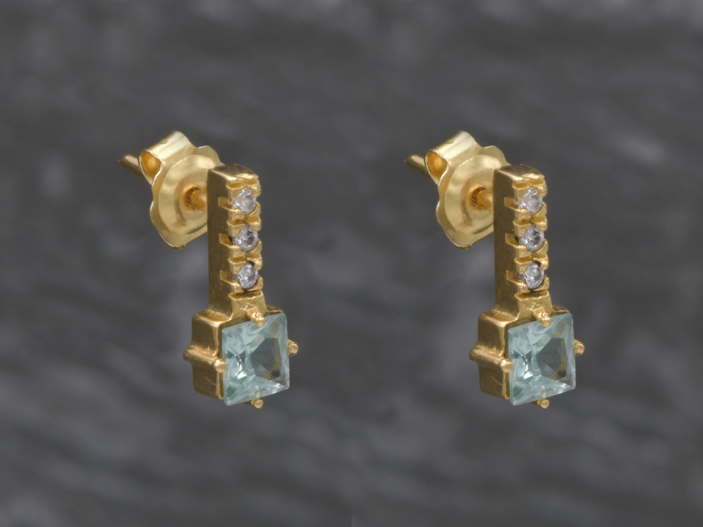 4k solid gold post drop earring with Aquamarine gemstone1