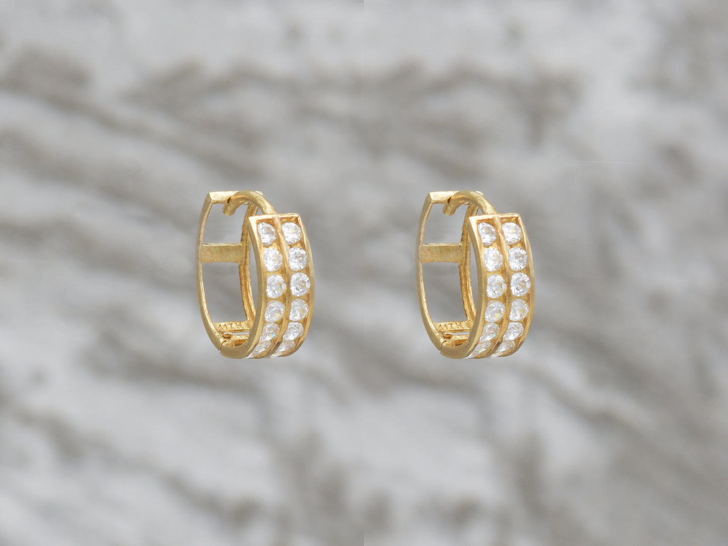 14k solid yellow gold two line simulated diamond earring