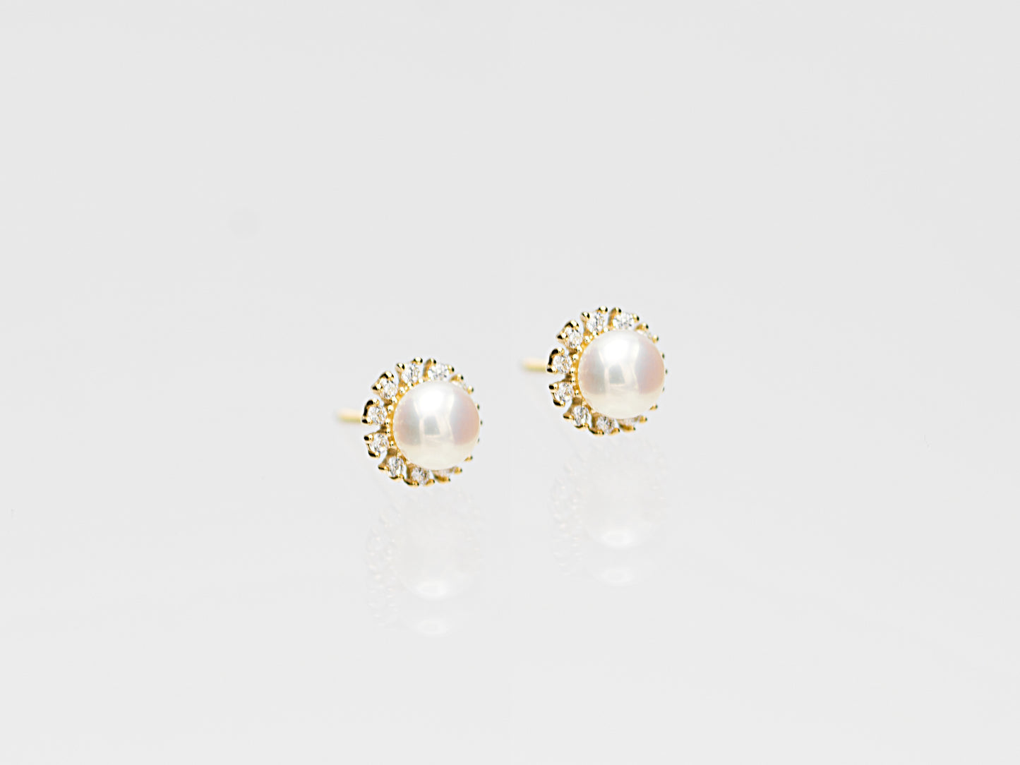 14K solid Yellow Gold Cluster Studs with Simulated Diamond Pearl Earrings