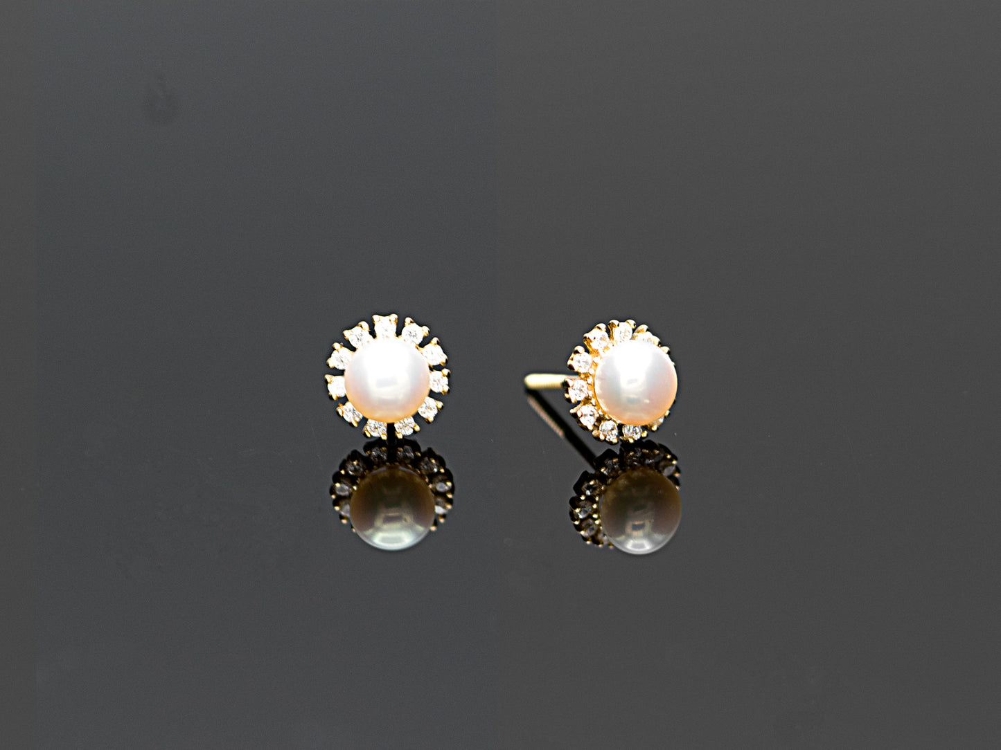 14K solid Yellow Gold Cluster Studs with Simulated Diamond Pearl Earrings