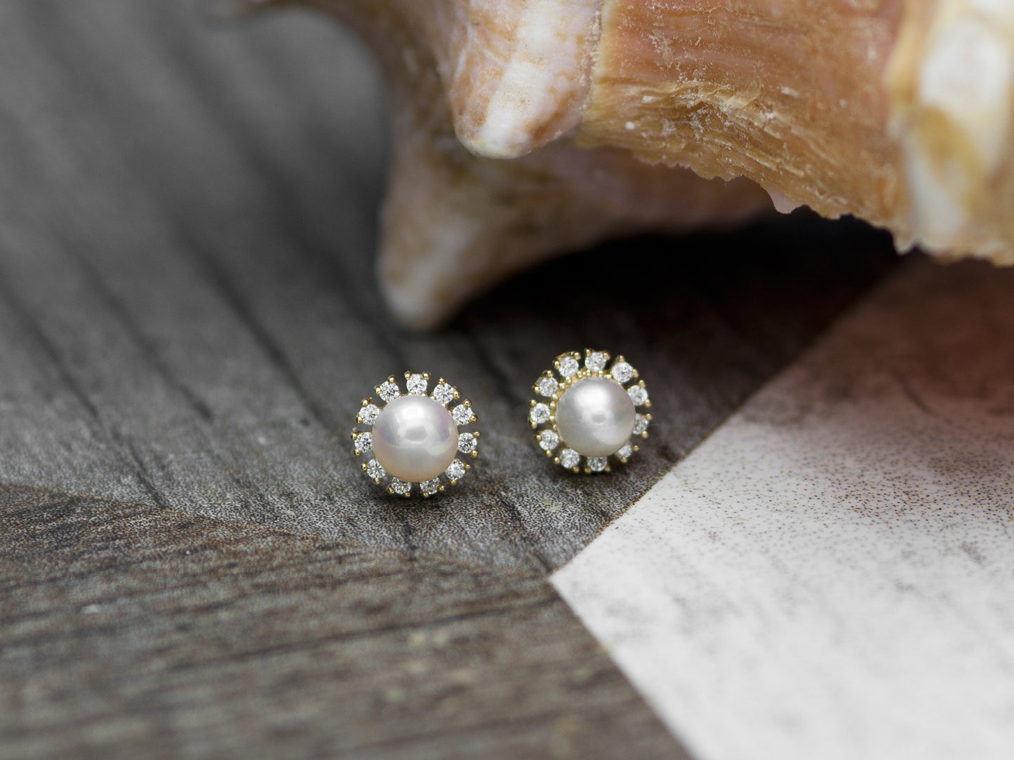 14K solid Yellow Gold Cluster Studs with Simulated Diamond Pearl Earrings