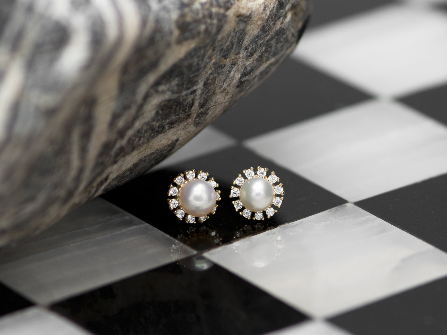 14K solid Yellow Gold Cluster Studs with Simulated Diamond Pearl Earrings