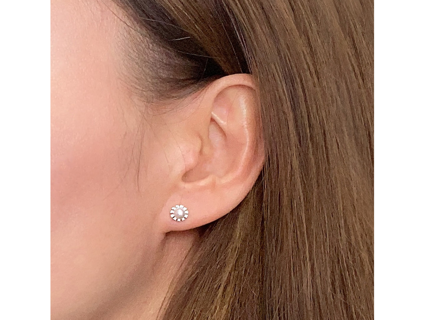 14K solid Yellow Gold Cluster Studs with Simulated Diamond Pearl Earrings