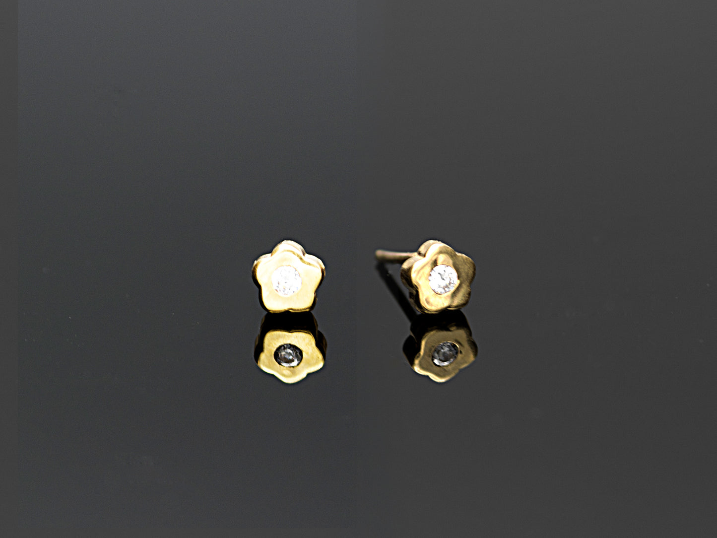 14K Solid Gold Flower earrings