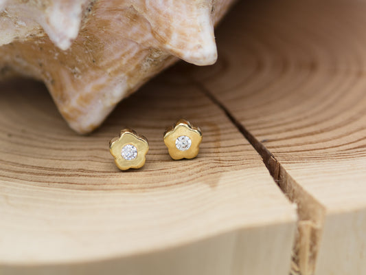 14K Solid Gold Flower earrings